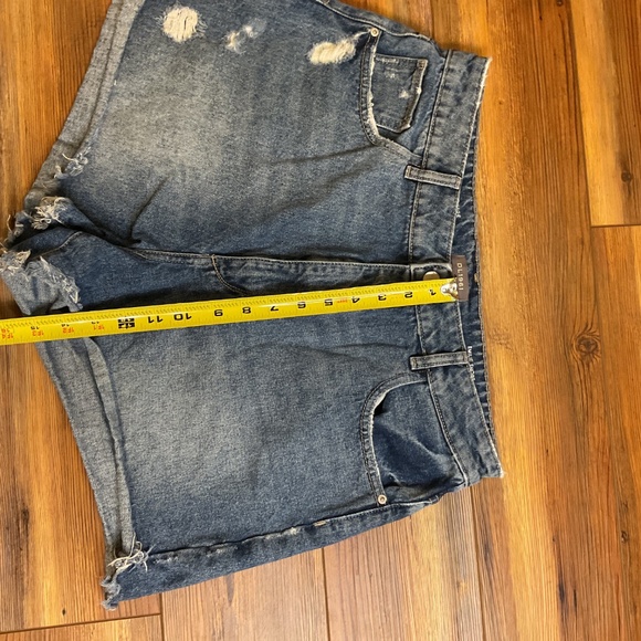 DL1961 Jean shorts - Picture 5 of 8